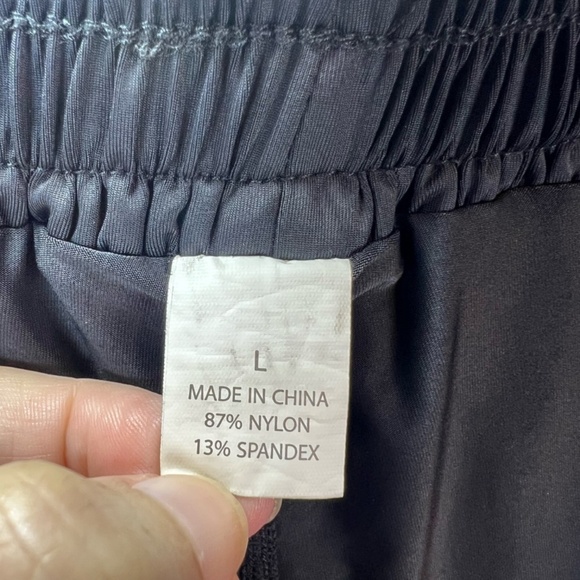 Luogongzi Women's 2 in 1 Flowy Running Shorts Black Pull On Stretch Gym Sz Large - Picture 11 of 11